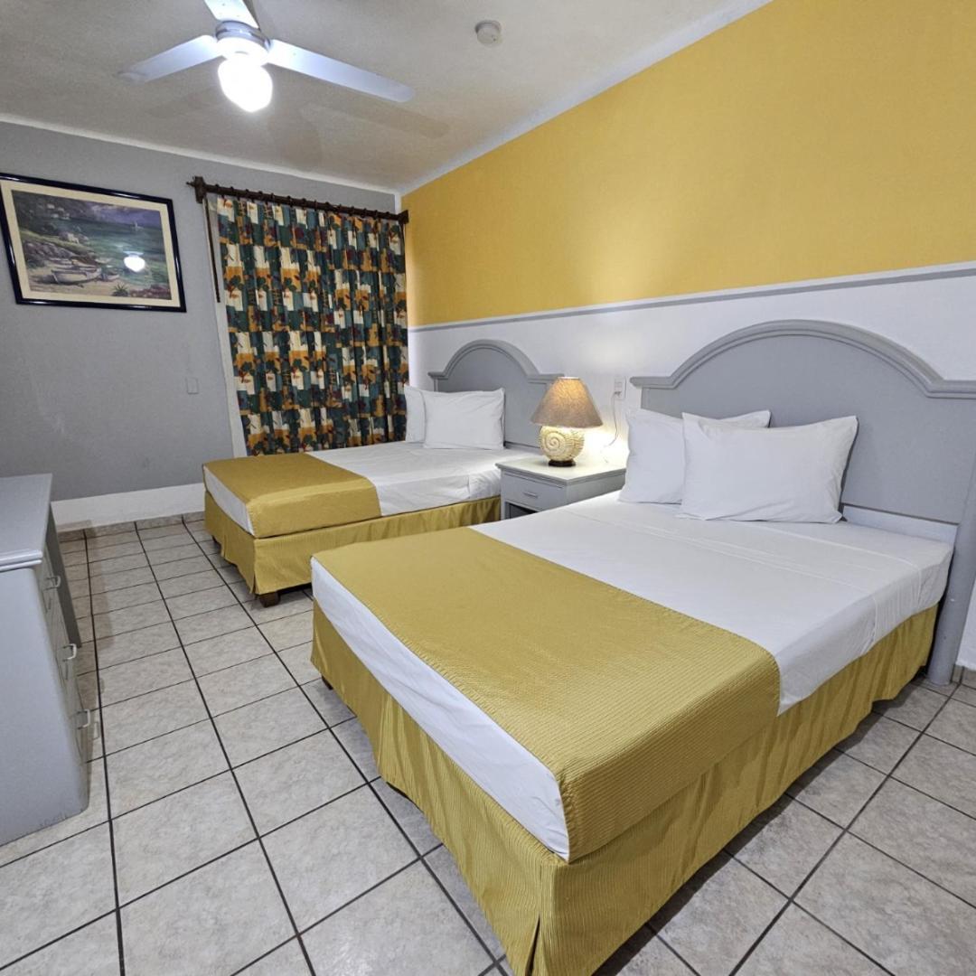 Hotel Costa Brava Manzanillo Εξωτερικό φωτογραφία